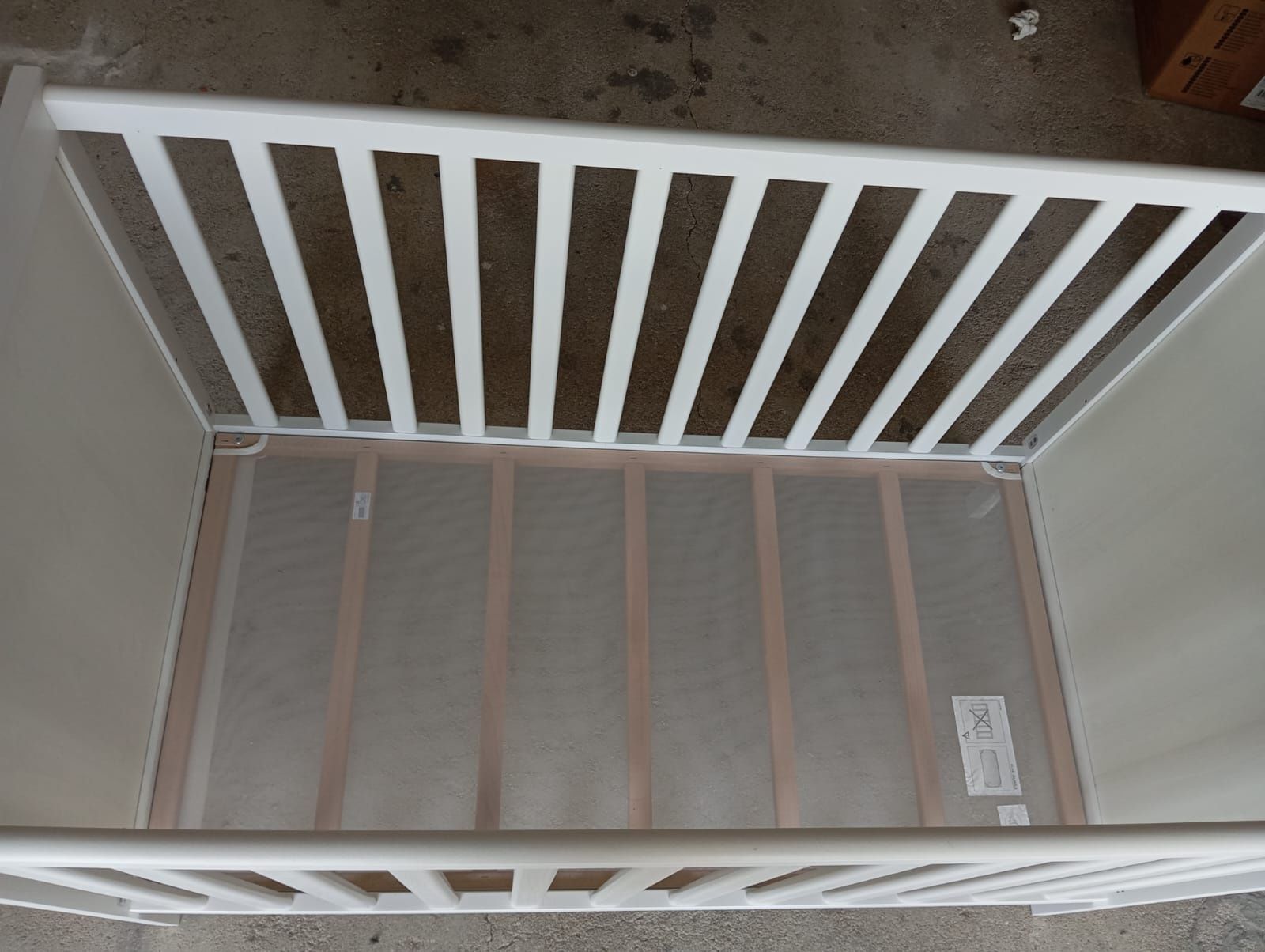 Cama de bebé usada