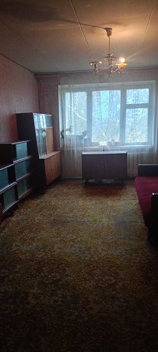 Продаж квартири по вул . Пляжна.