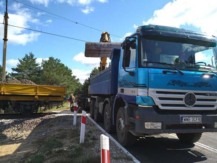 Usługi koparka wywrotka wyburzenia wymiana gruntu staw przyłącza wodne