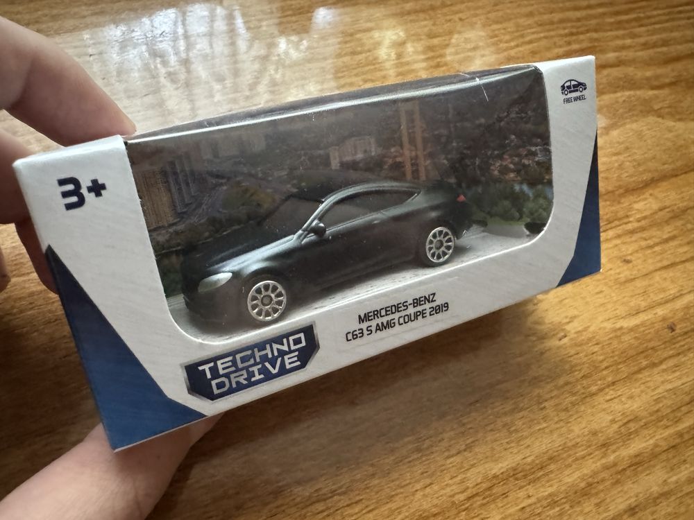 Коллекционные модельки Dodge Challenger Srt Demon 2018 и Mersedes-Benz