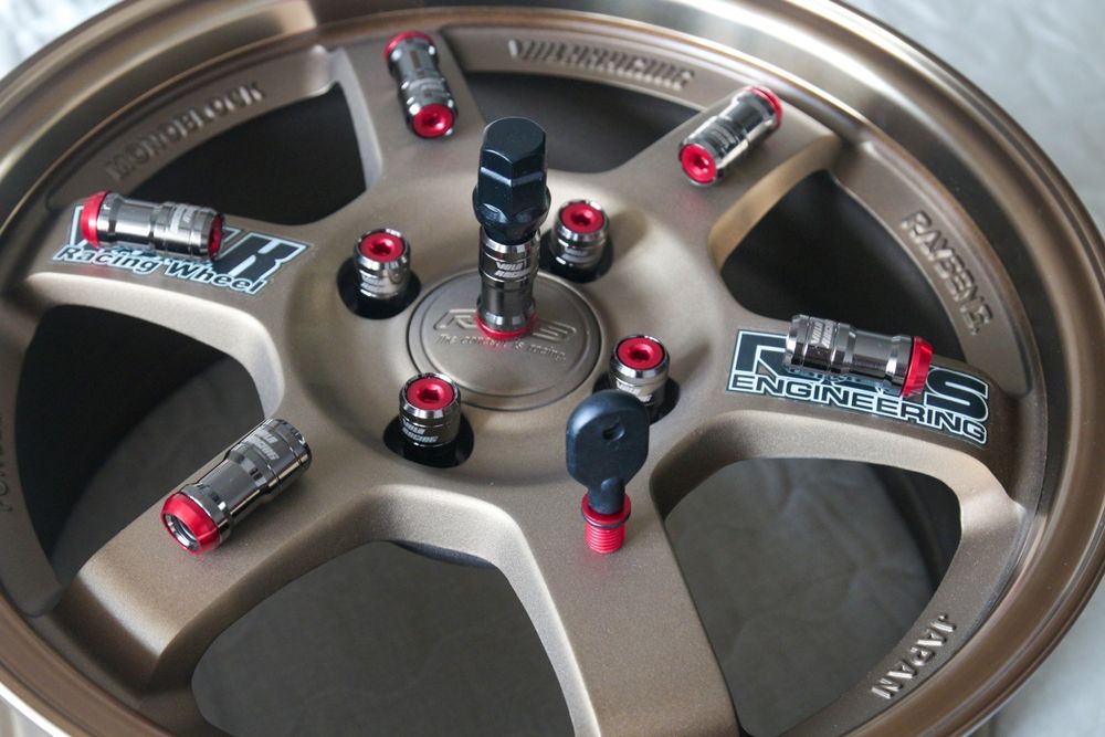 Колісні гайки Volk Rays ( кованые колесные Max Guard , Project Kics