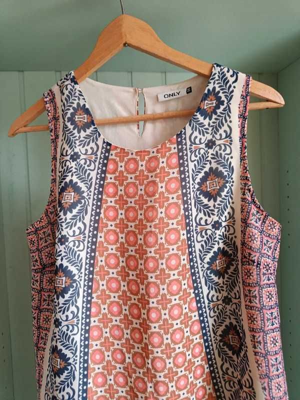 Wzorzysta sukienka only r. 36 / S