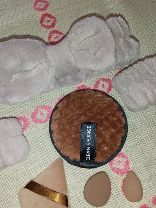 Zestaw akcesoriów do makijażu