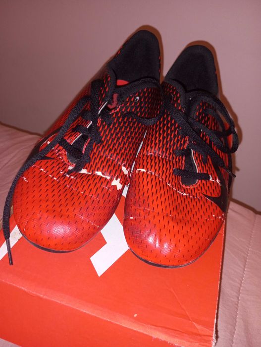 Chuteiras da Nike usadas