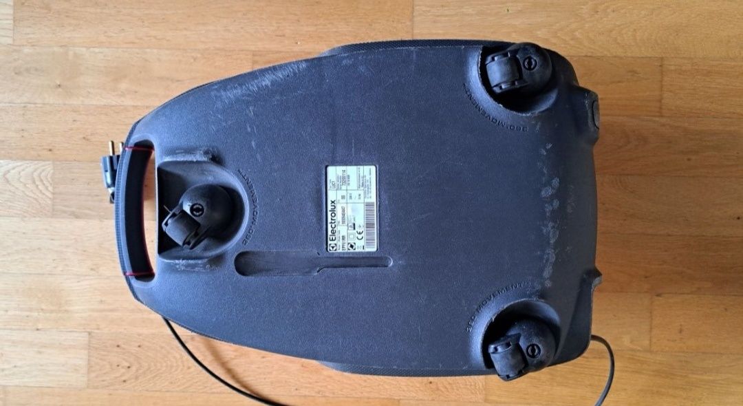 Odkurzacz Electrolux UltraSilencer EPF61RR