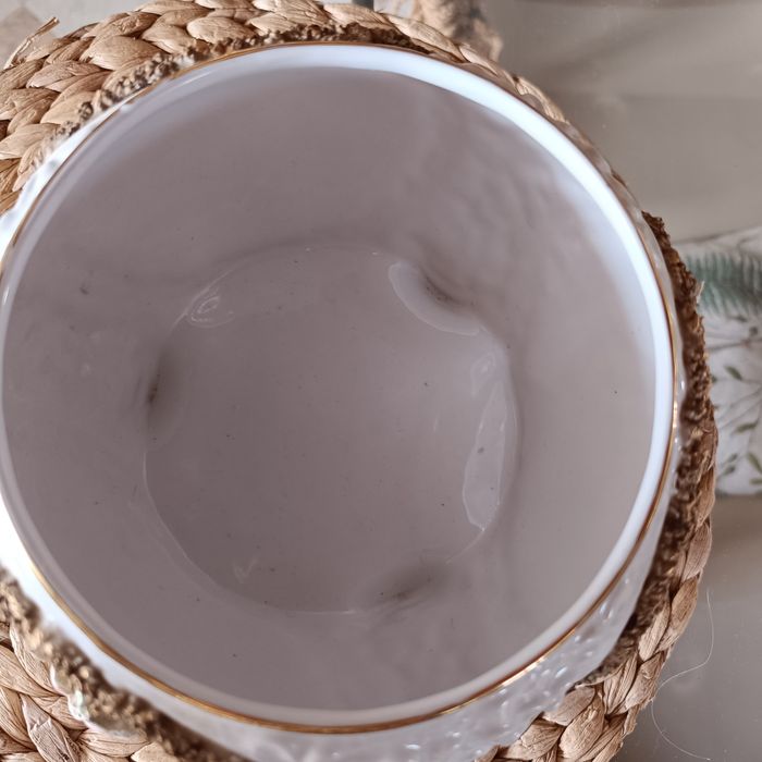 Terrina antiga louça de Alcobaça com flores em relevo