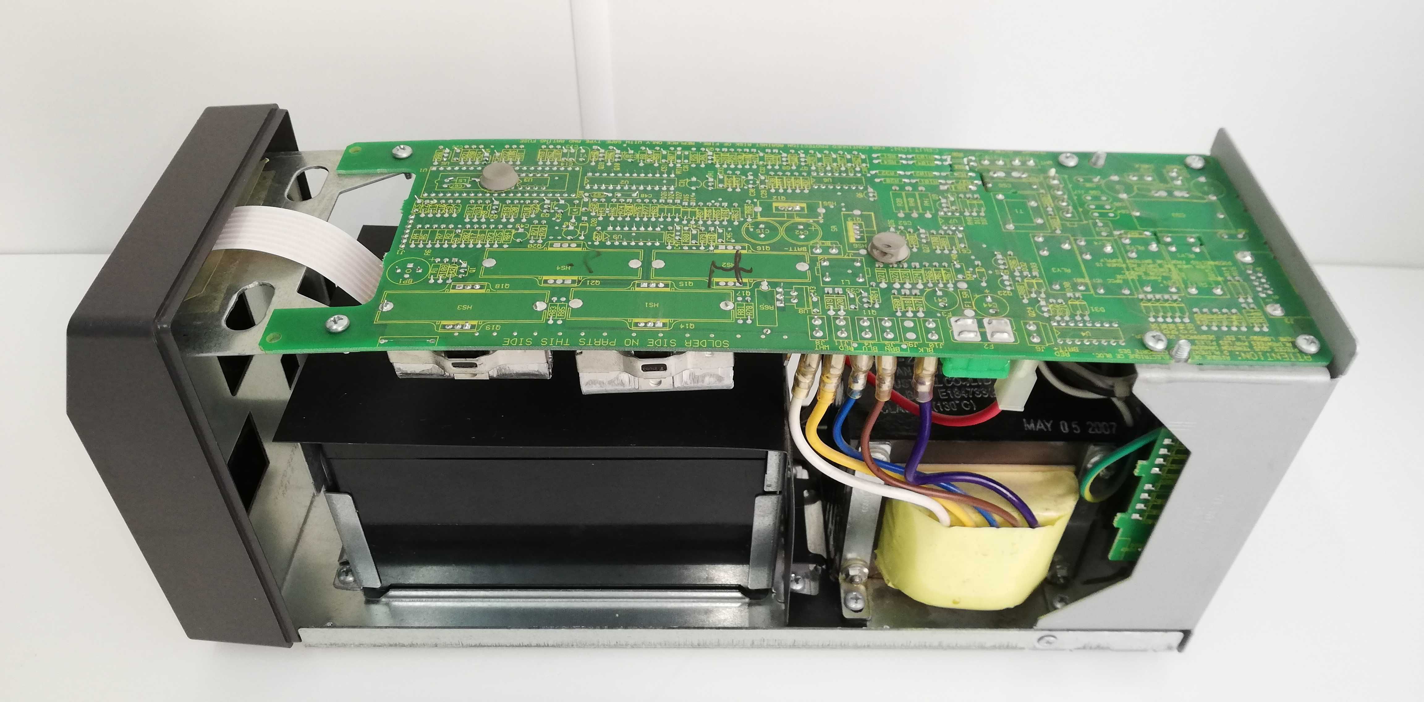 Источник бесперебойного питания APC Smart-UPS новый АКБ 9Аh удлин. С14