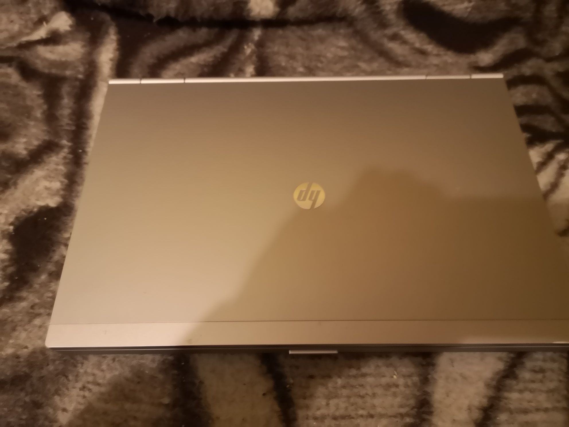 Laptop hp 8460p i5 2410m 2X 2.3ghz 10gb ram   180 gb dysk SSD