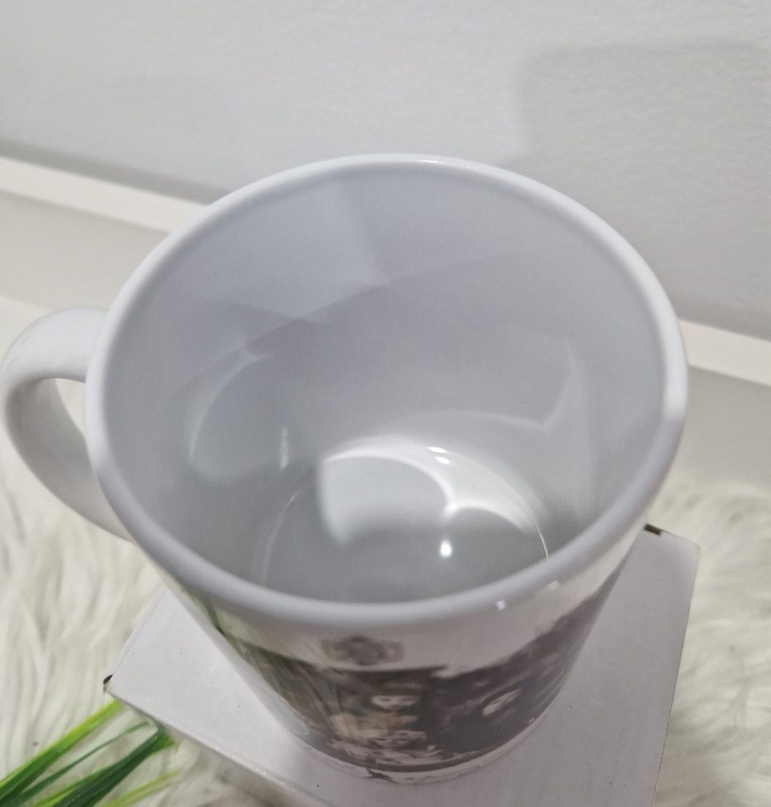 Caneca Queen nova