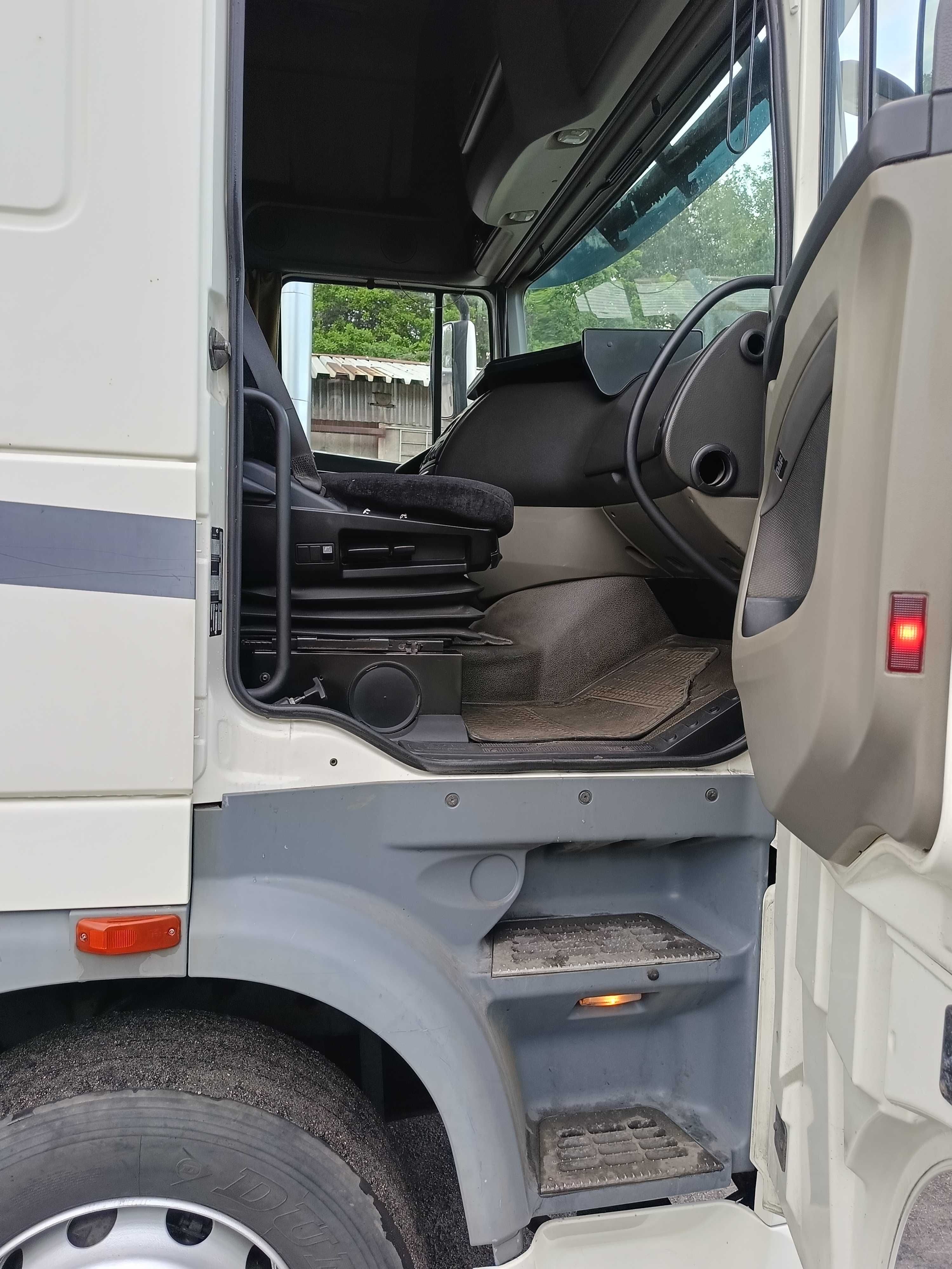 DAF XF 105. 460 / Super Space Cab/