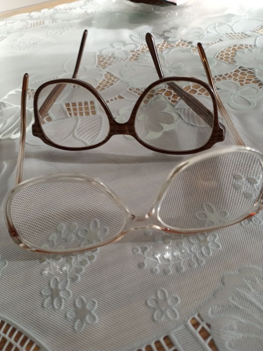 Stare okulary do czytania