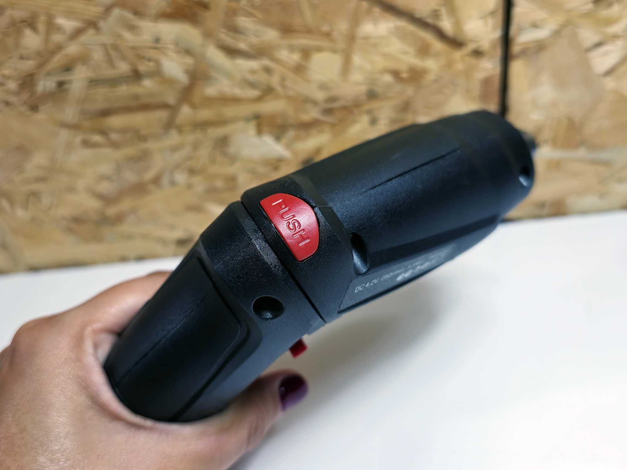 Aparafusadora Elétrica Rotativa, com chave de ponta Philips