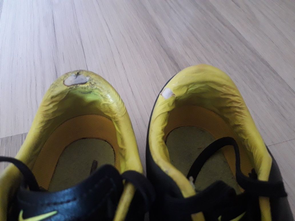 Buty sportowe piłkarskie halówki piłka nożna  Nike Mercurial roz. 33,5