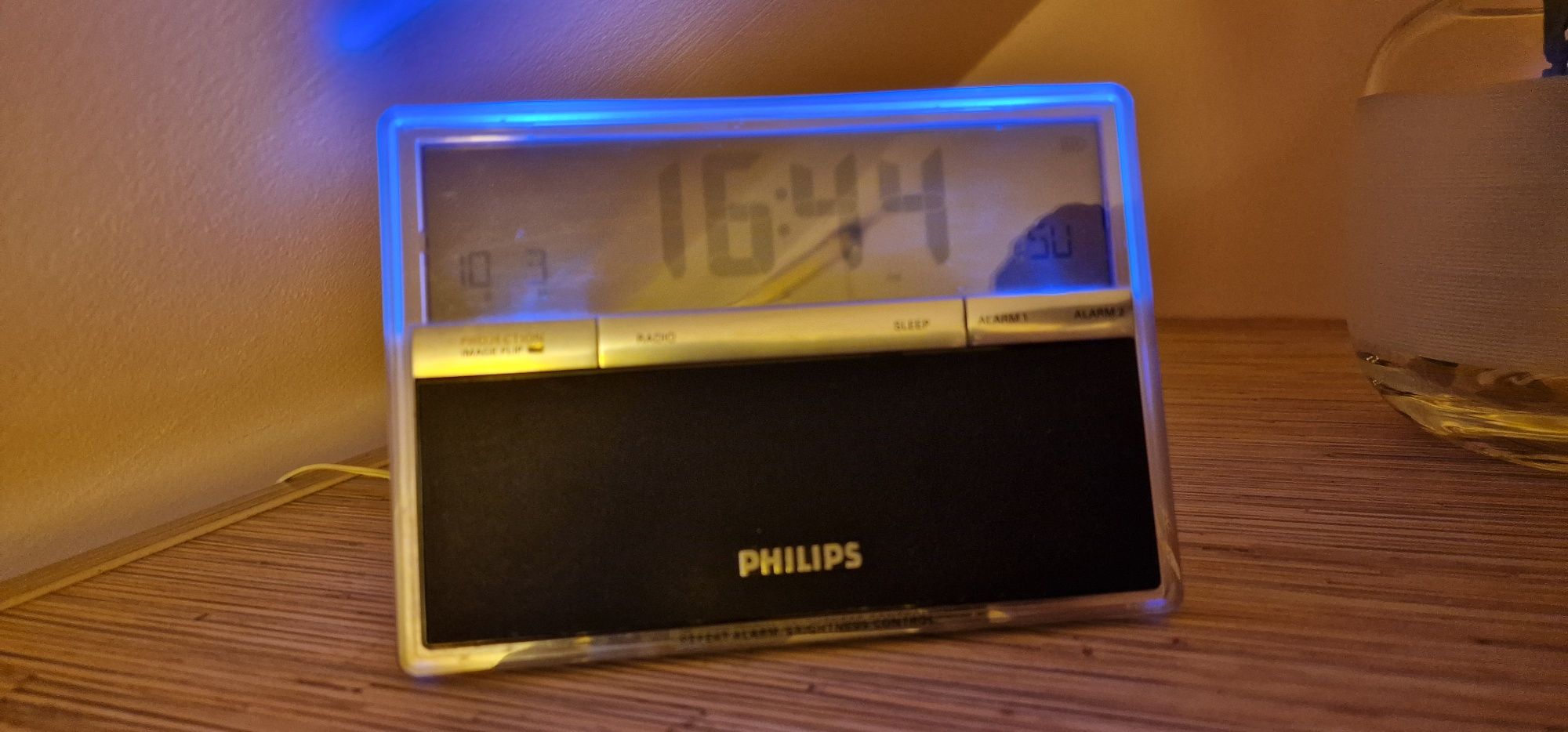 Radiobudzik Philips AJ3650 projektor temperatura