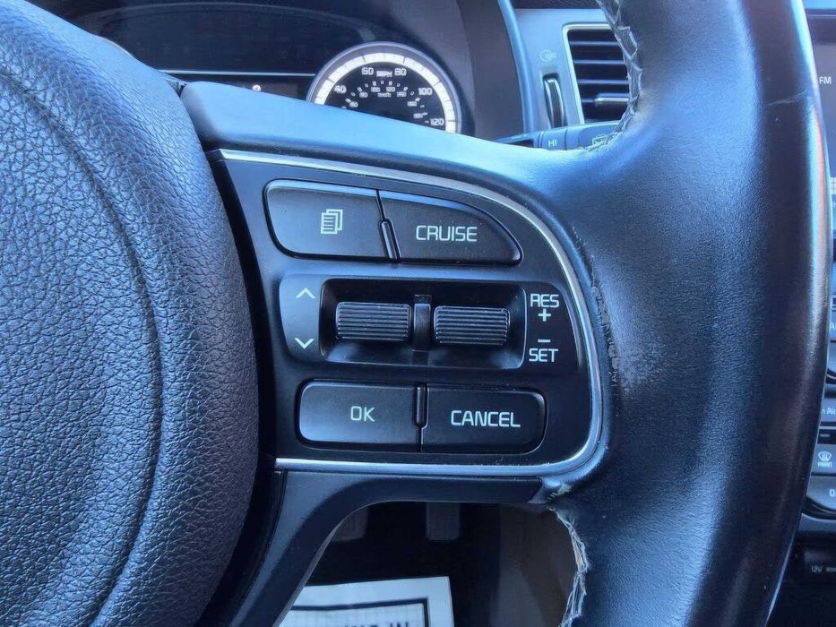 Kia Niro EX      2017