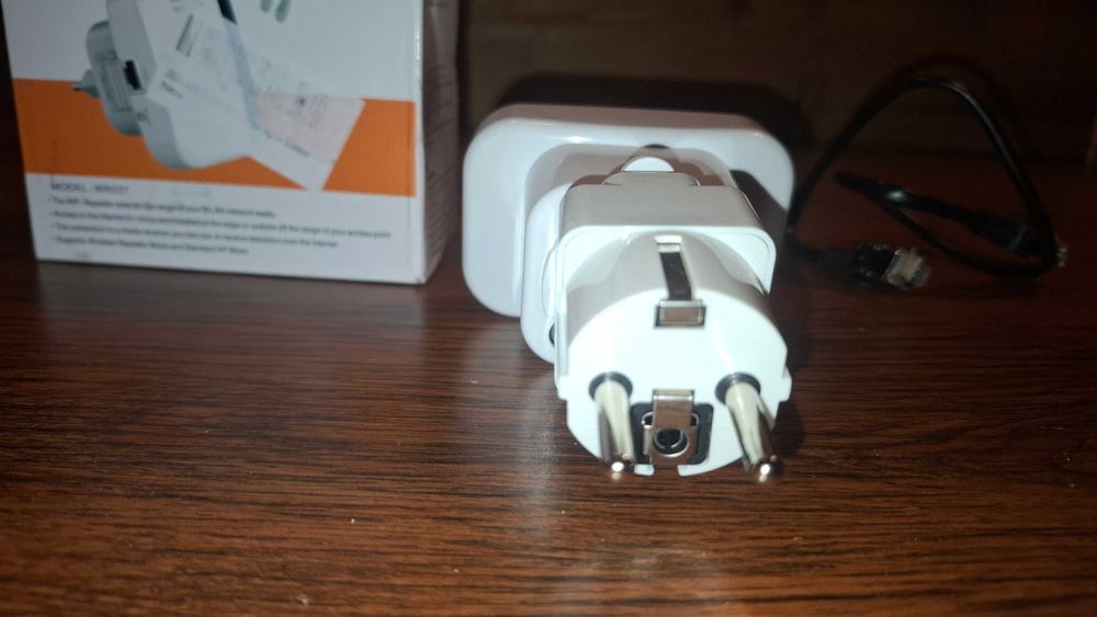 Wi-Fi Wireless Repeater - Repeater Bezprzewodowy Wi-Fi