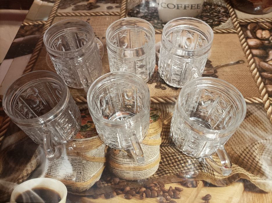 Хрустальные маленькие кружечки-бокалы