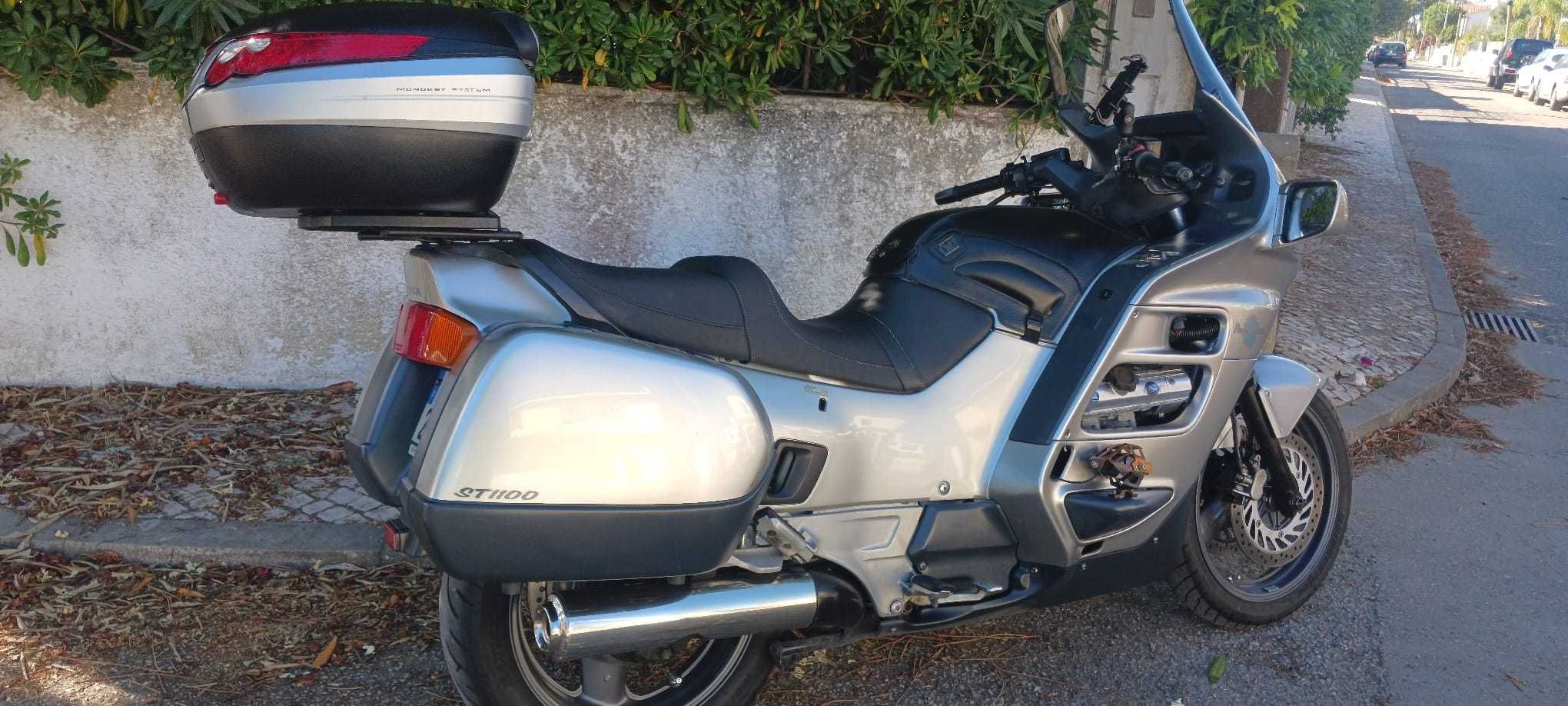 Vende-se PAN European 1100