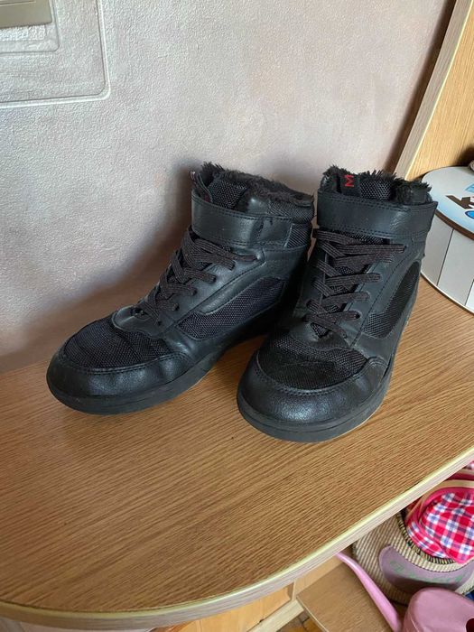 Кросівки (Кроссовки) дитячі зимові високі H&M в ідеалі.Устілка 21-21,5