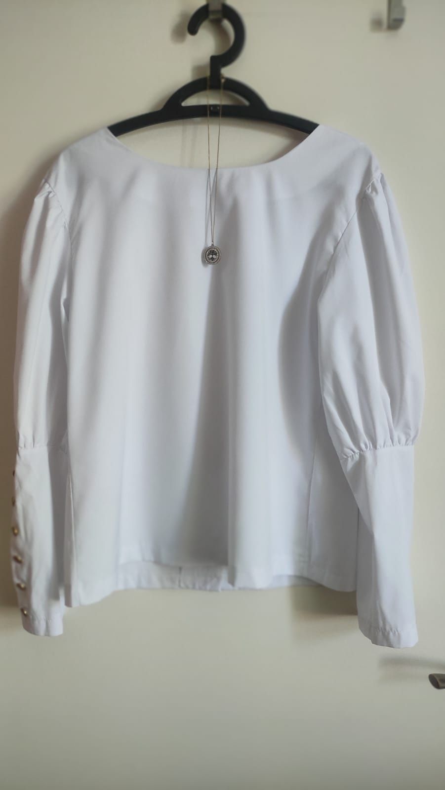 Elegancka biała bluzka/ koszula z efektownymi guzikami roz. XL