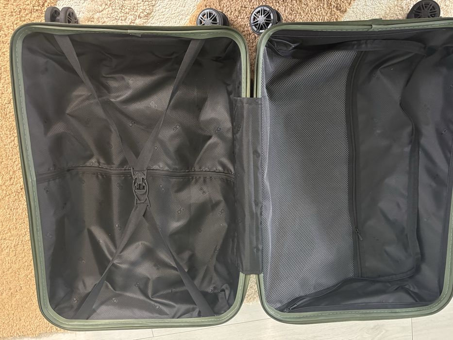 Продаж вализи на колесах розмір М