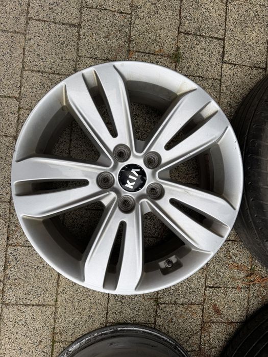 Oryginalne felgi Kia Sportage IV 17cali czujniki TPMS