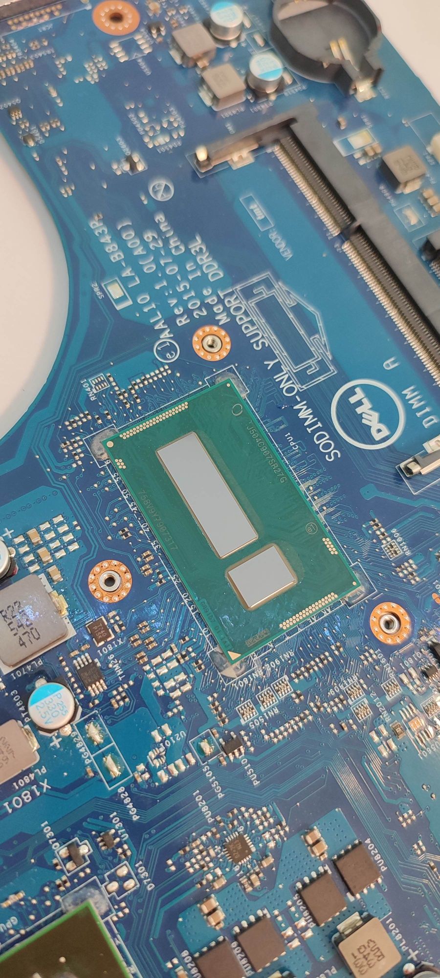 Материнська плата з DELL Inspirion 15 5000 Series