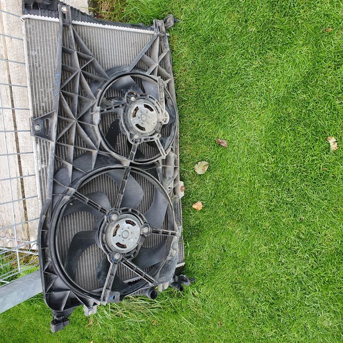 Chlodnica  renault trafic 2