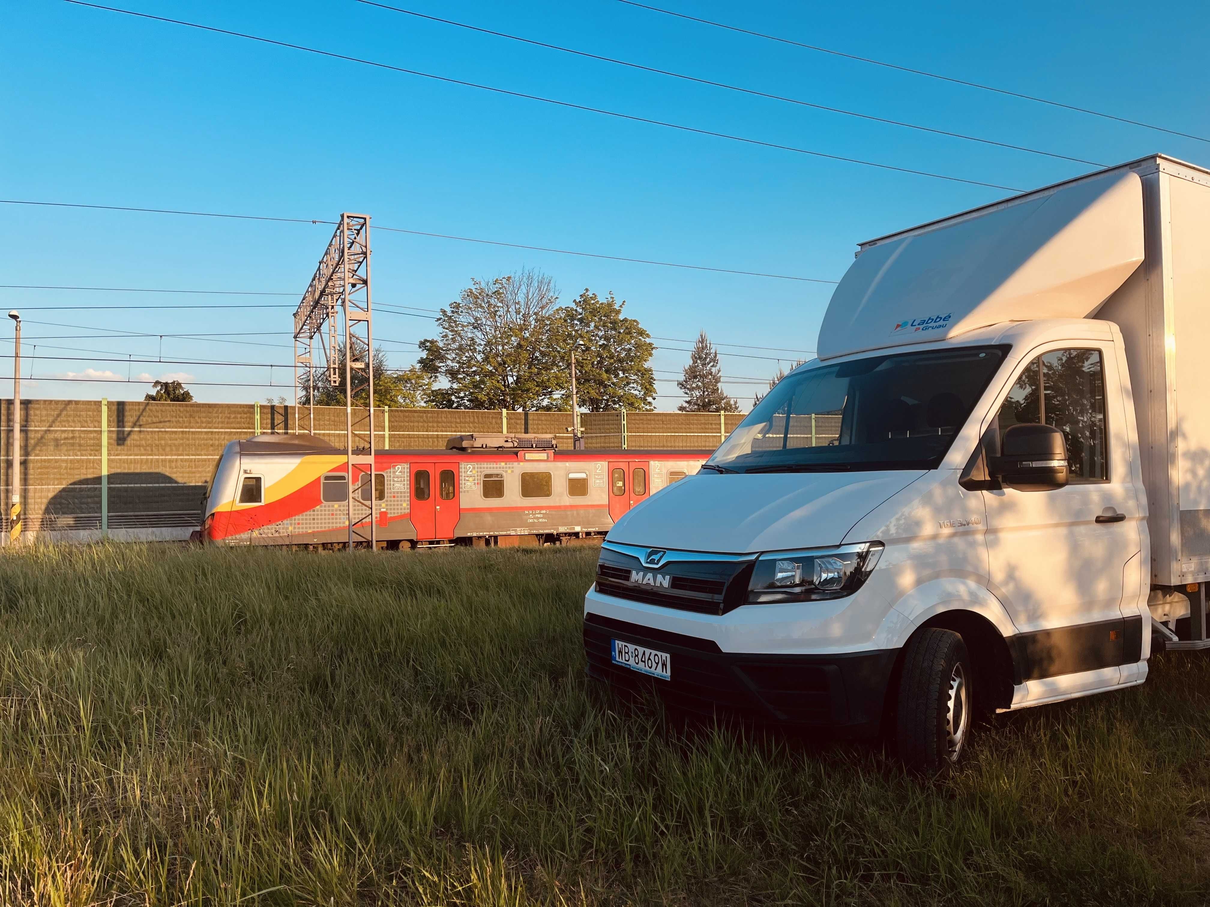 Transport Busem z Windą, przewóz mebli busem, solidnie, tanio!