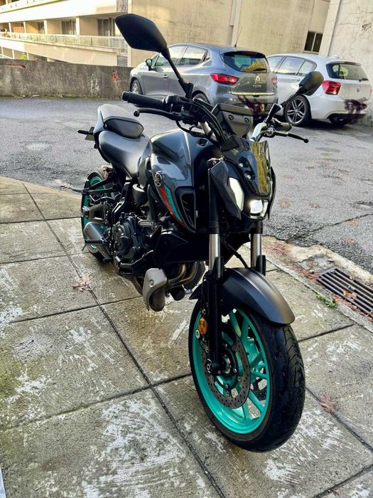 Yamaha MT 07 Azul 2024