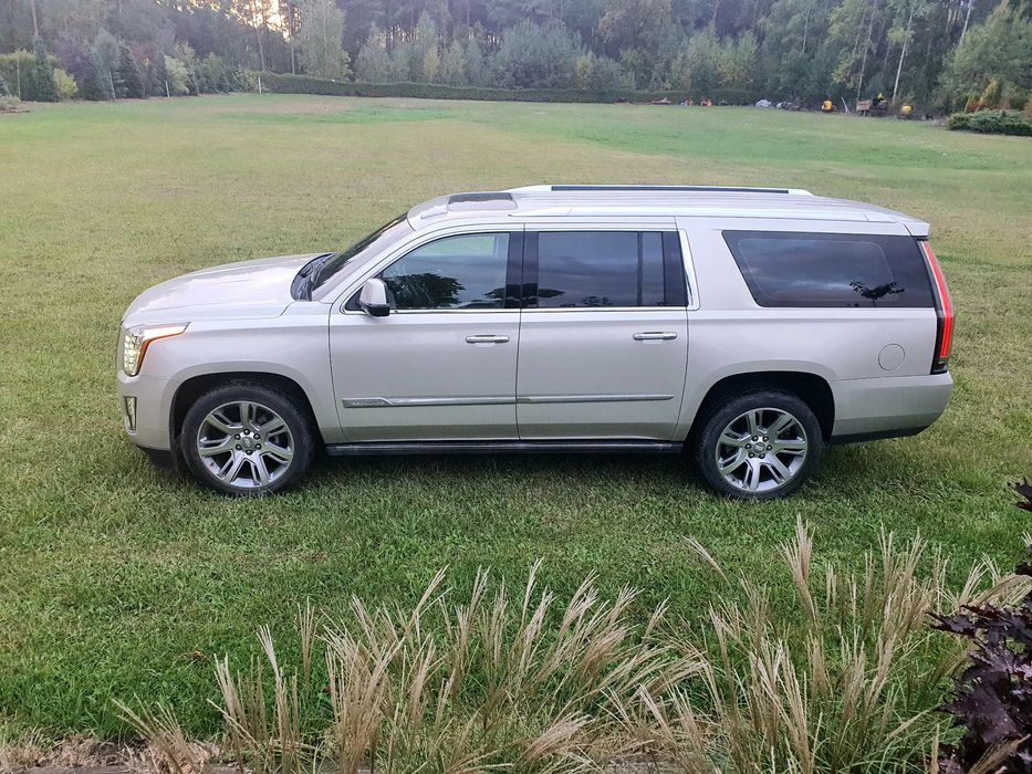 Cadillac Escalade Stan zgodny z przebiegiem -pisemne potwierdzenie przebiegu.