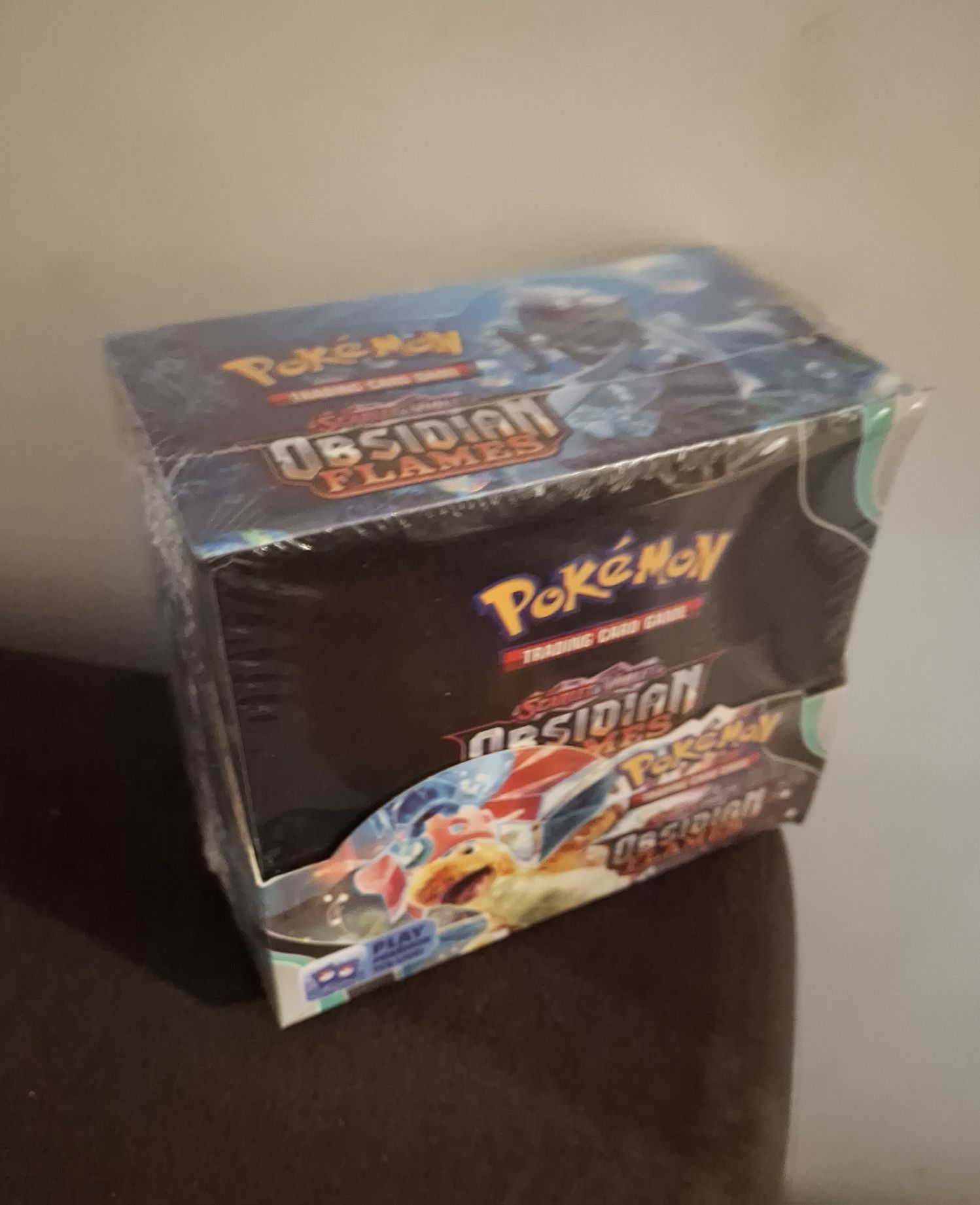 Duża kolekcja kart pokemon