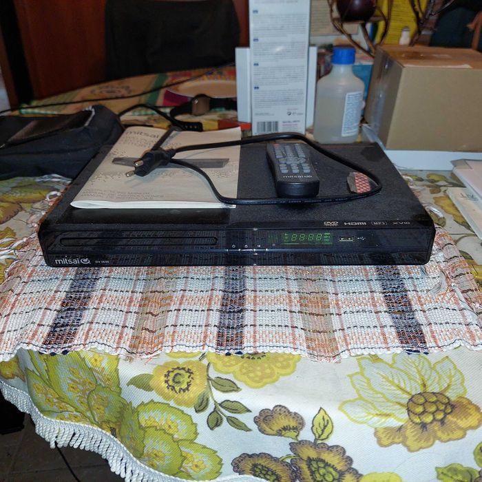 Leitor de DVD CD Mitsai DV3630 pouco usado