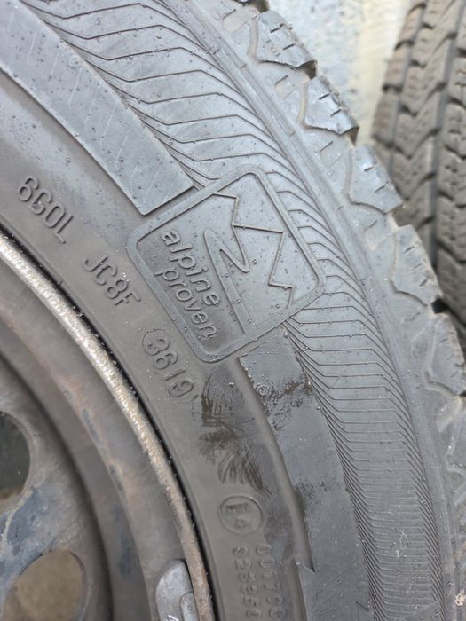 Sprzedam opony 2szt 215/65 r16, 2szt 215/70 r15 C