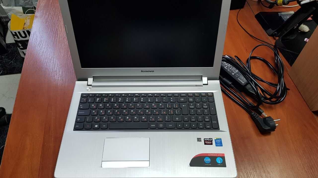 Lenovo Z51-70 15,6FHD/Core i5-5200U/8Gb/SSD 256Gb