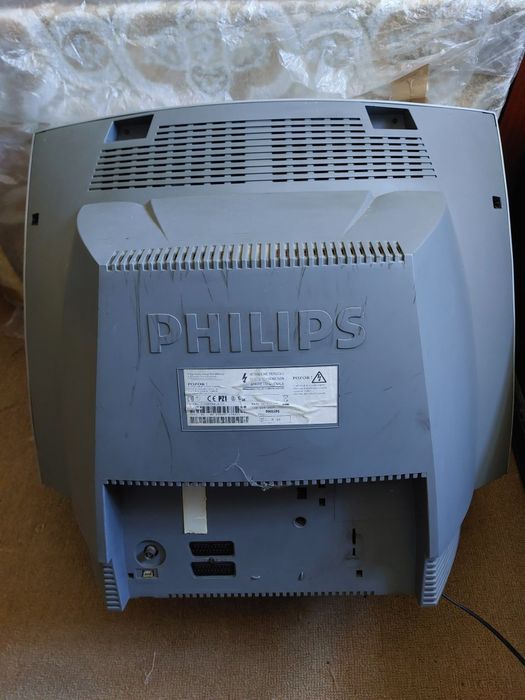 TV PHILIPS Analógica Mod. 28PT4418.