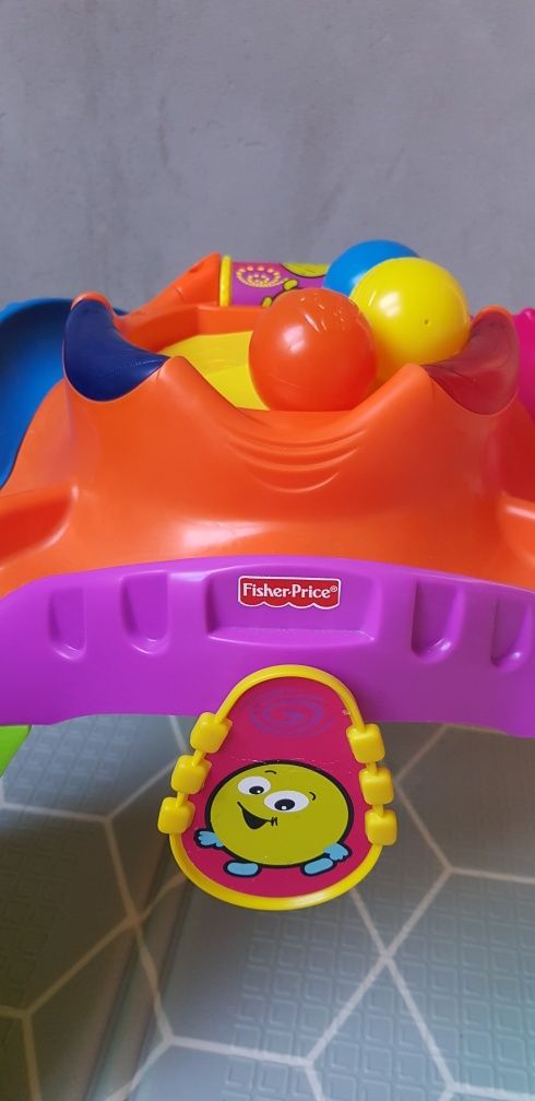 Fisher Price wyrzutnia piłek