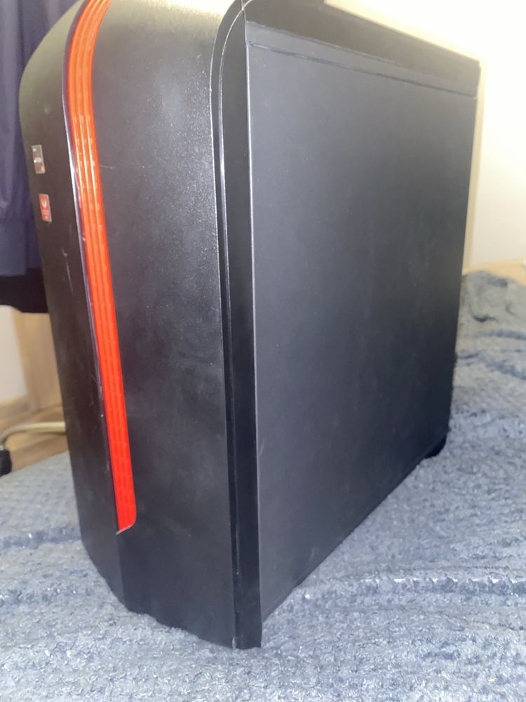 Komputer stacjonarny do gier – Ryzen 5 2400G, RX 580 4GB, 8GB RAM