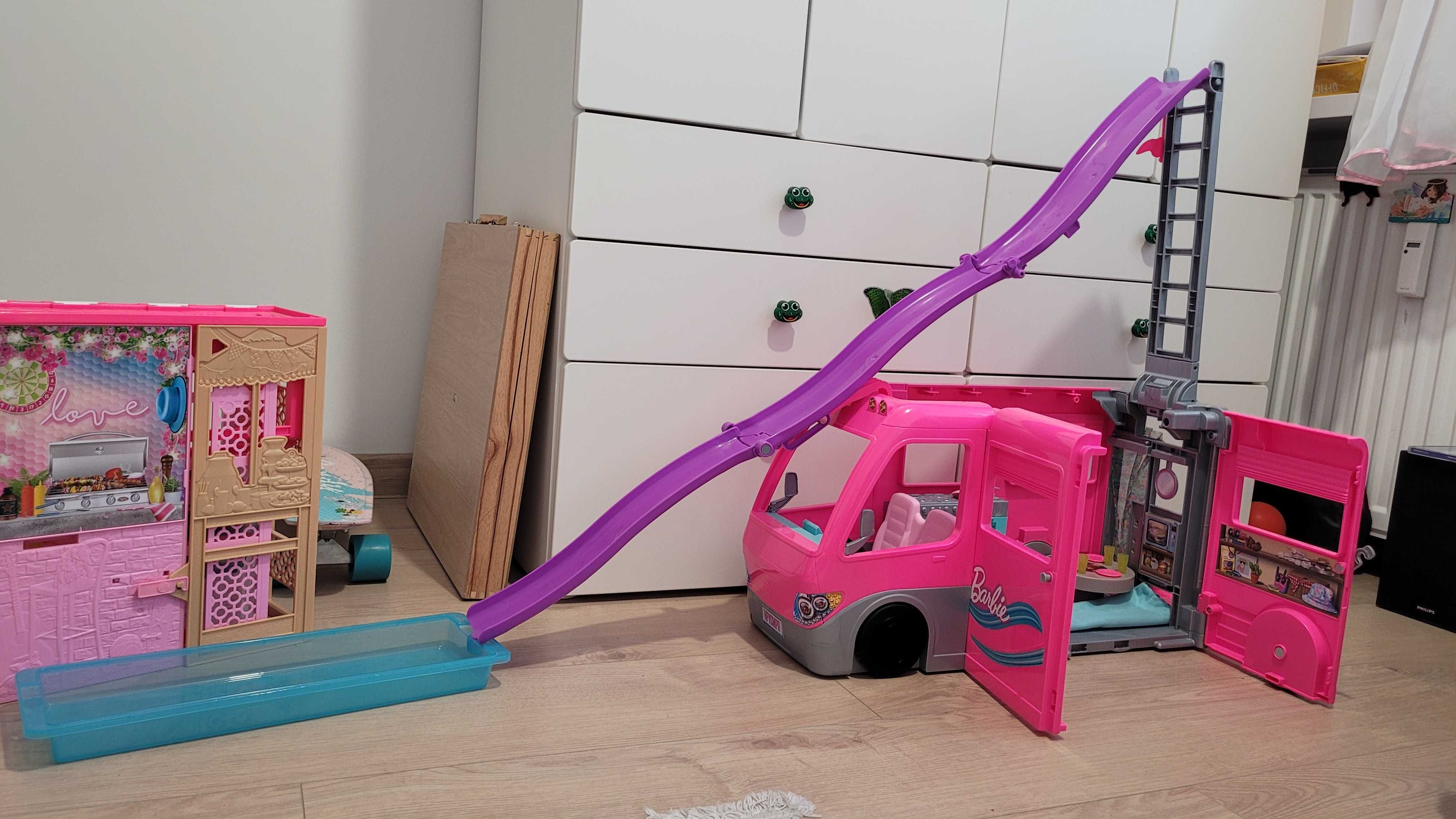 Kamper z basenem barbie