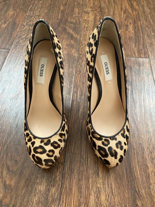 GUESS туфли новые  принт леопард 35 размер