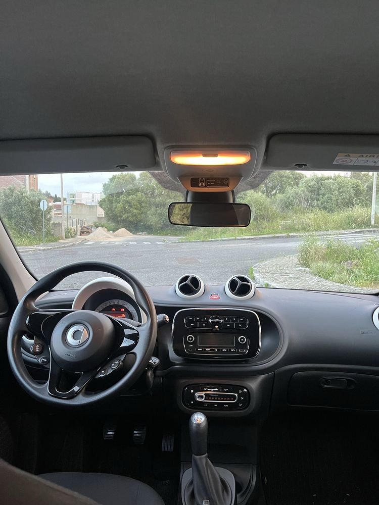 Smart ForFour Black&White