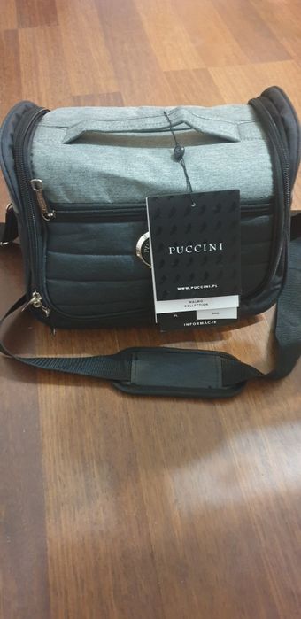 Miękki kuferek podróżny z szarymi wstawkami