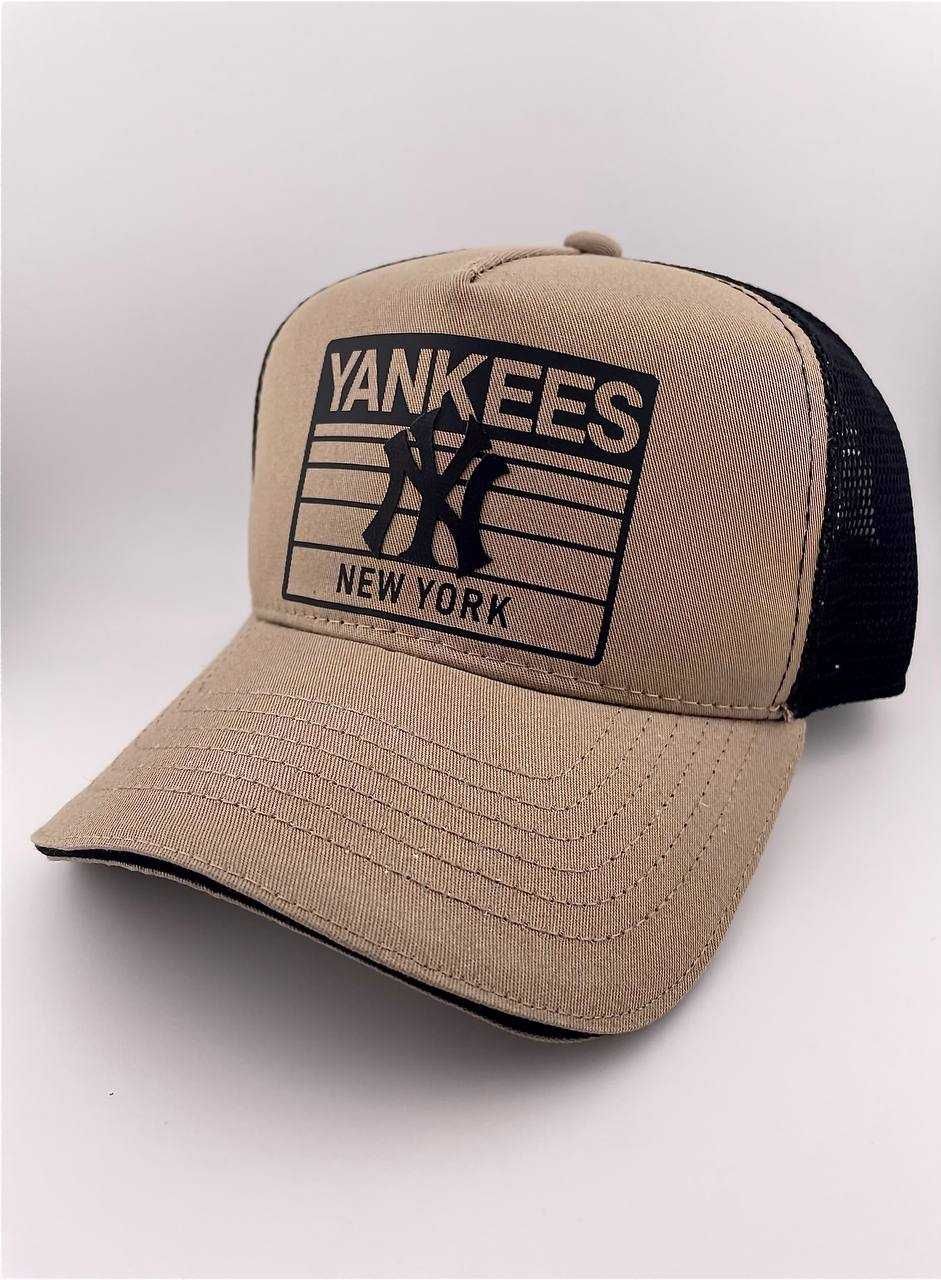 Бейсболка тракер YANKEES NEW YORK бежева з сіткою