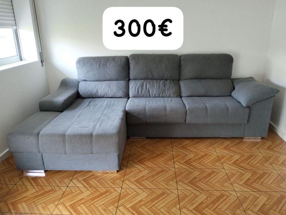 Sofá com chaise e poltrona