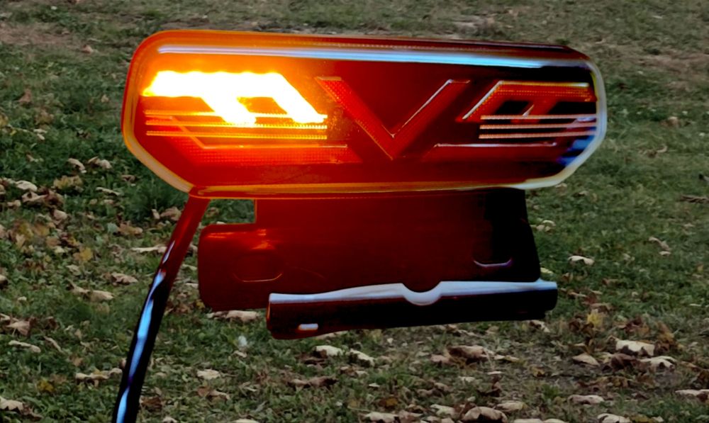 Задний фонарь стоп-сигнал с поворотниками для мотоцикла, скутера