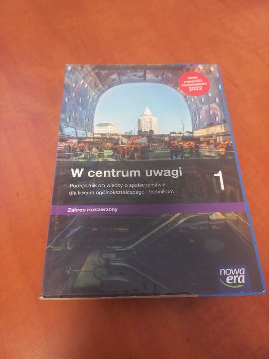 Sprzedam podręcznik W centrum uwagi 1 zakres rozszerzony, Nowa Era