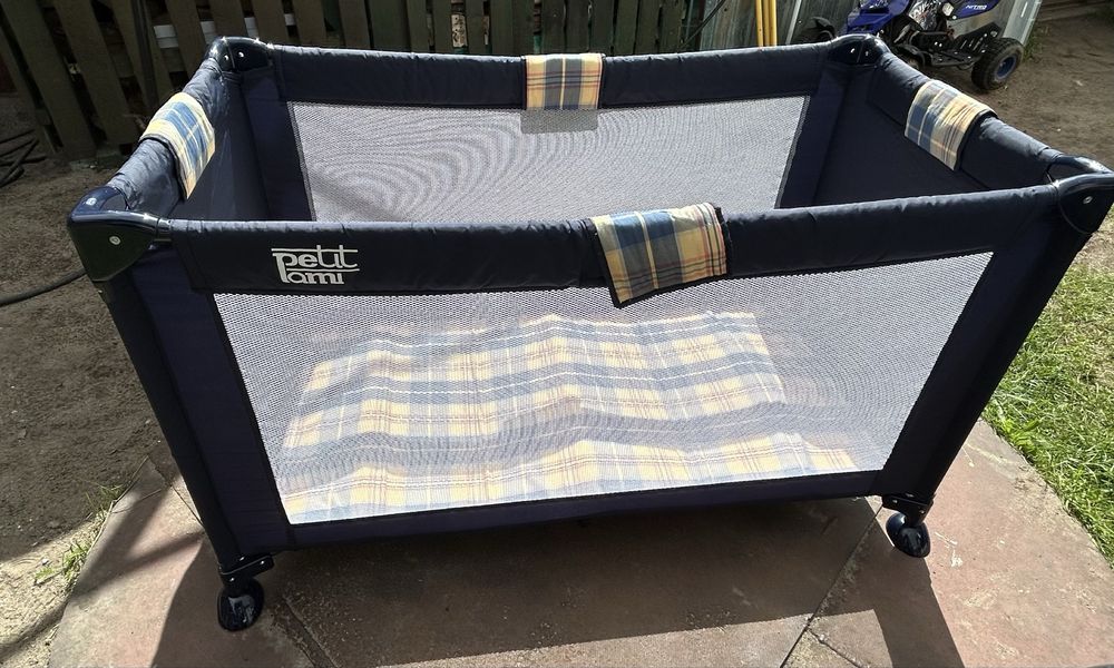 Petit Lamt kojec dla niemowlaka