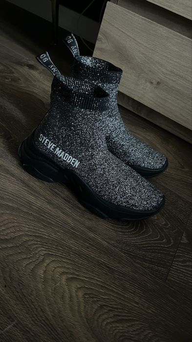 Buty sneakersy Master srebro czarne błyszczące 38 Steve Madden