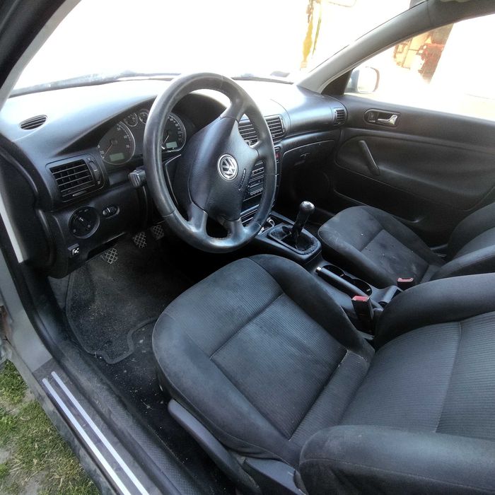 schowek siedzenia tapicerka uszczelki drzwi  passat b5 kombi fl