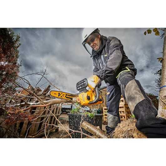 Motosserra Elétrica DeWalt como nova